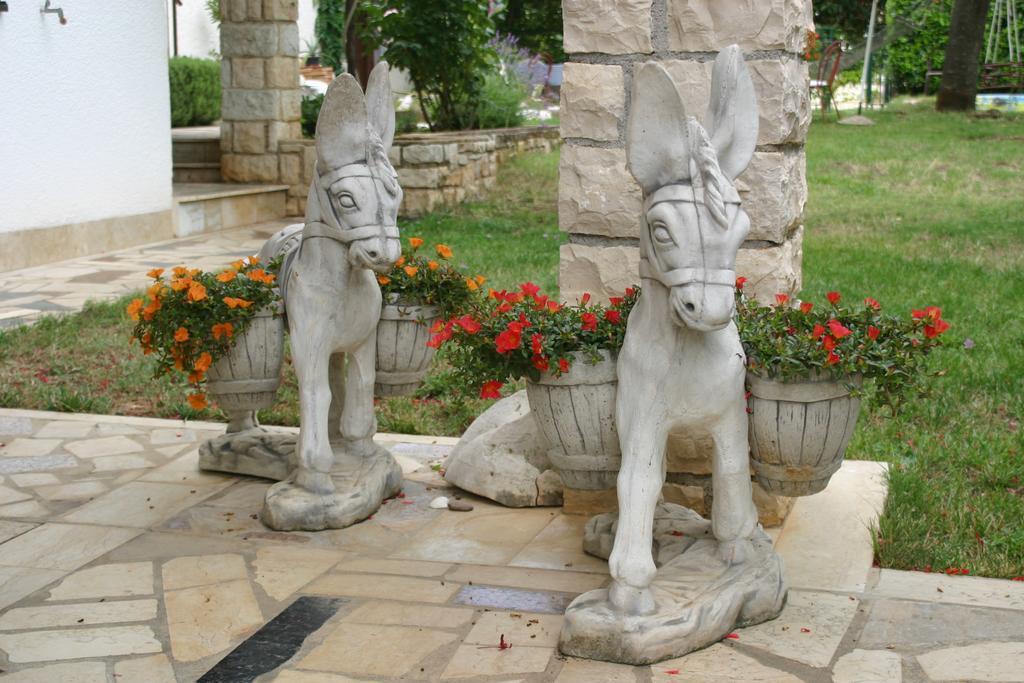 Bed And Breakfast Ritosa Porec Bagian luar foto