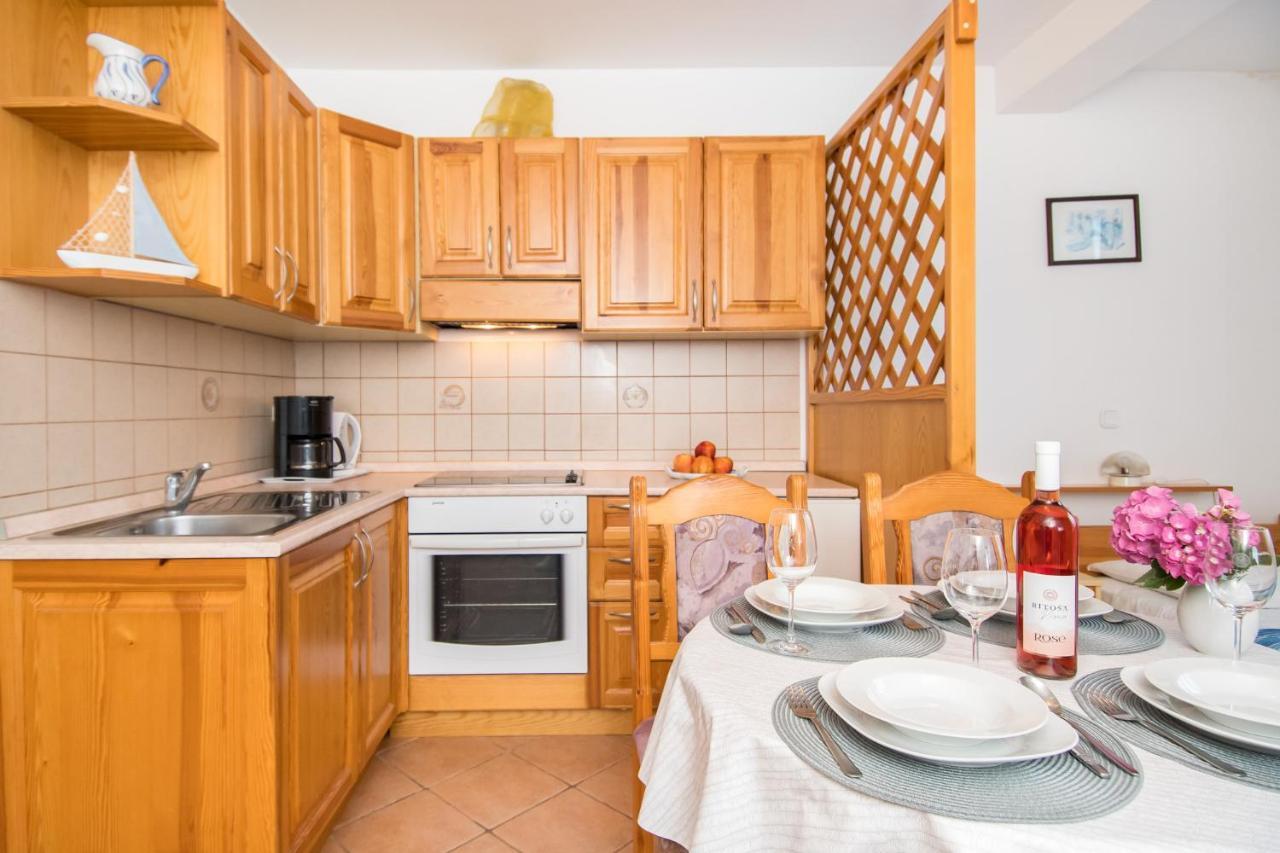 Bed And Breakfast Ritosa Porec Bagian luar foto