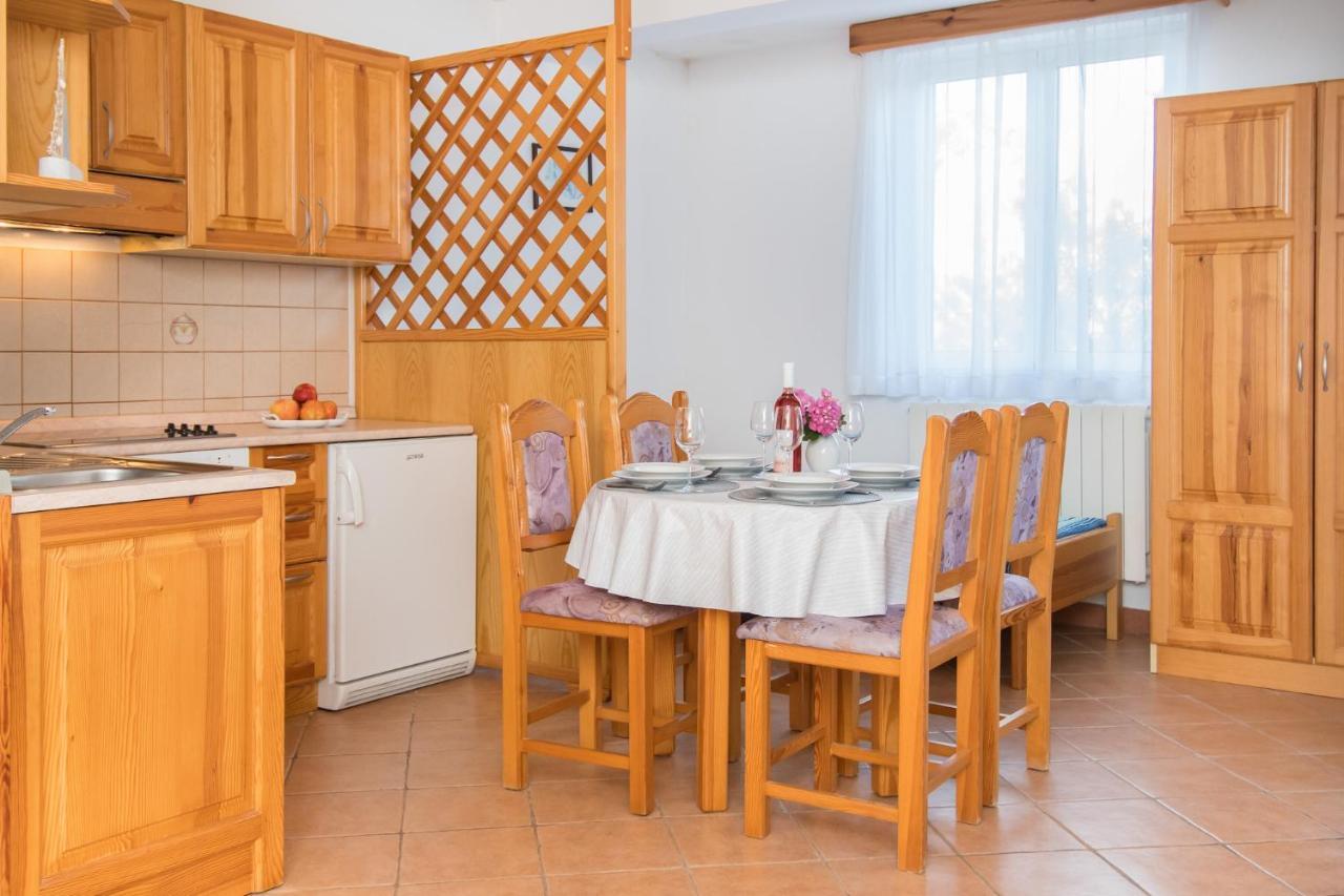 Bed And Breakfast Ritosa Porec Bagian luar foto