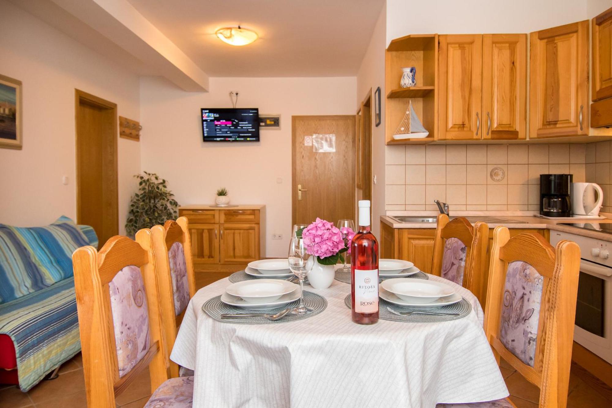 Bed And Breakfast Ritosa Porec Bagian luar foto