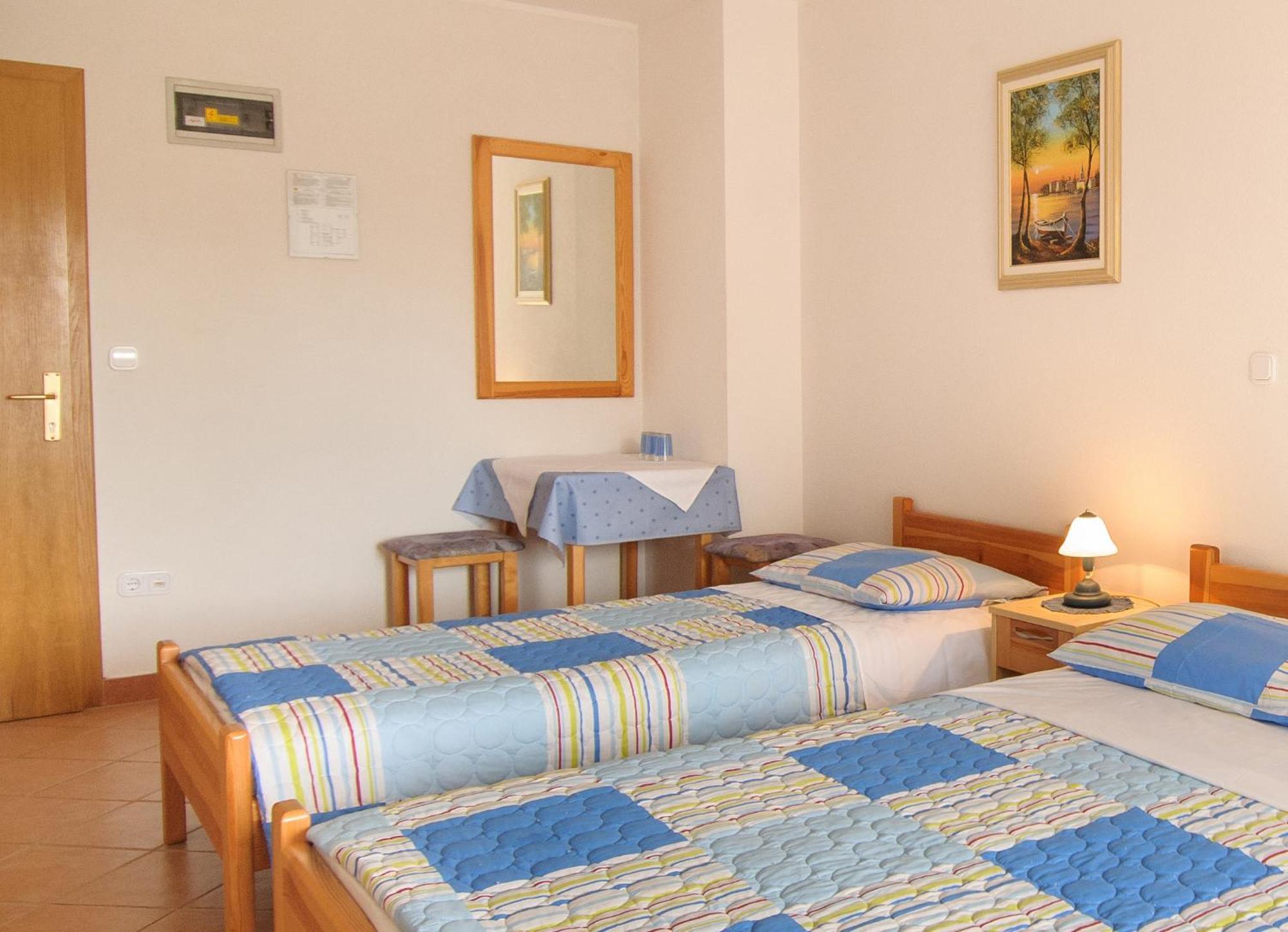 Bed And Breakfast Ritosa Porec Bagian luar foto