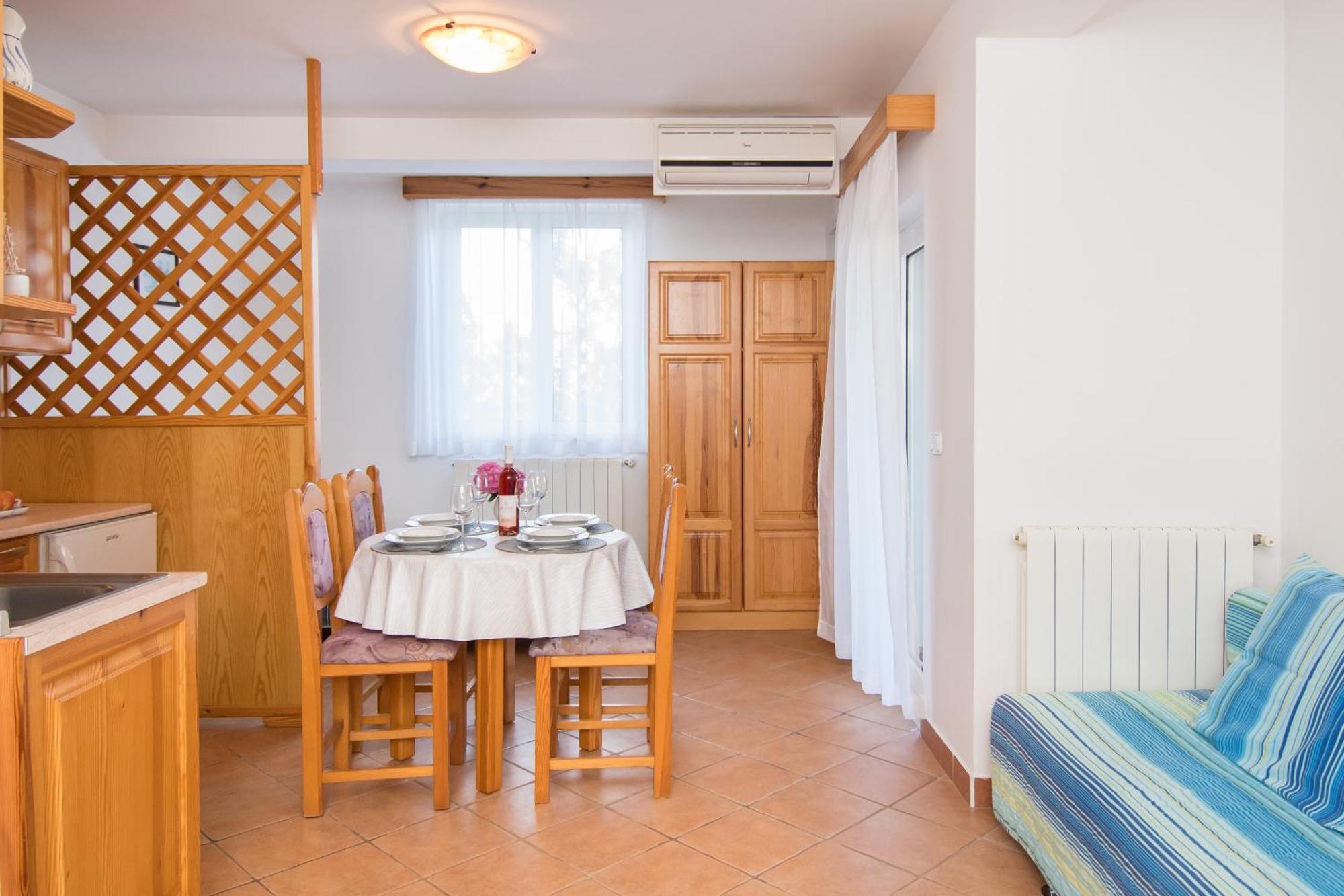 Bed And Breakfast Ritosa Porec Bagian luar foto