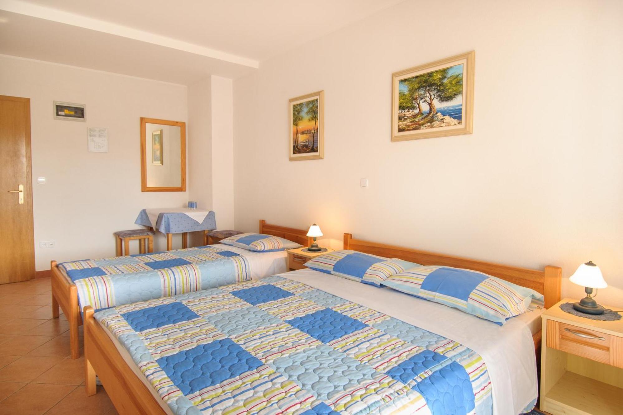 Bed And Breakfast Ritosa Porec Bagian luar foto