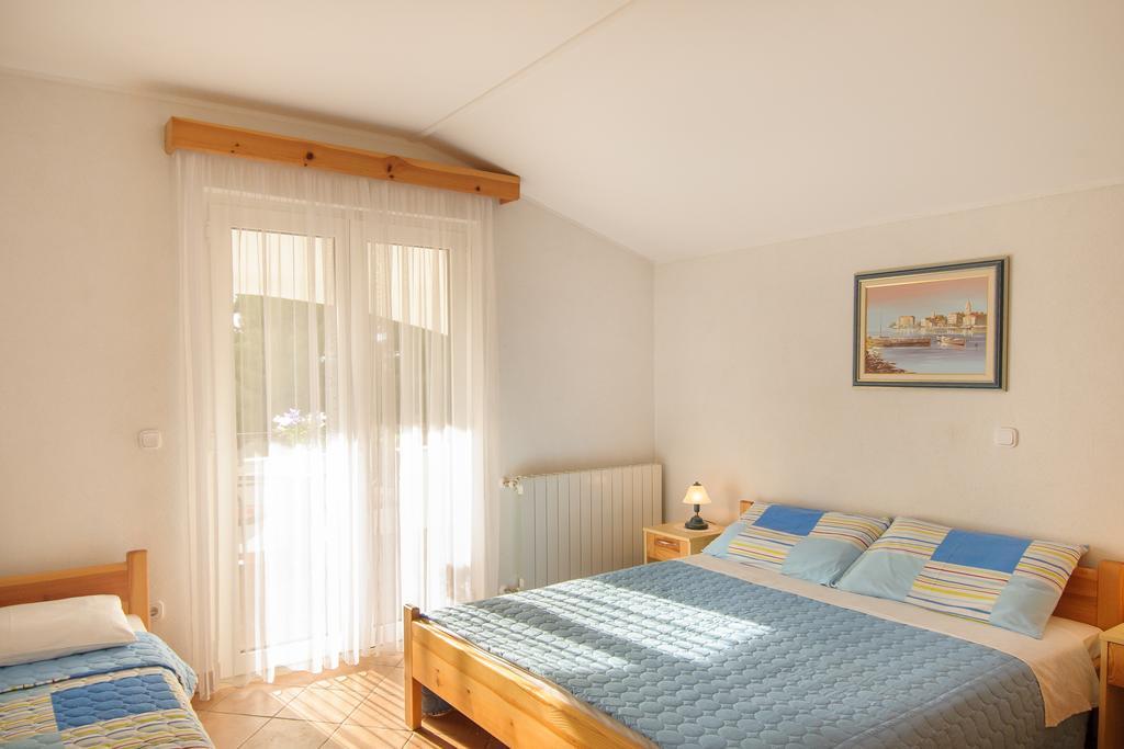 Bed And Breakfast Ritosa Porec Bagian luar foto